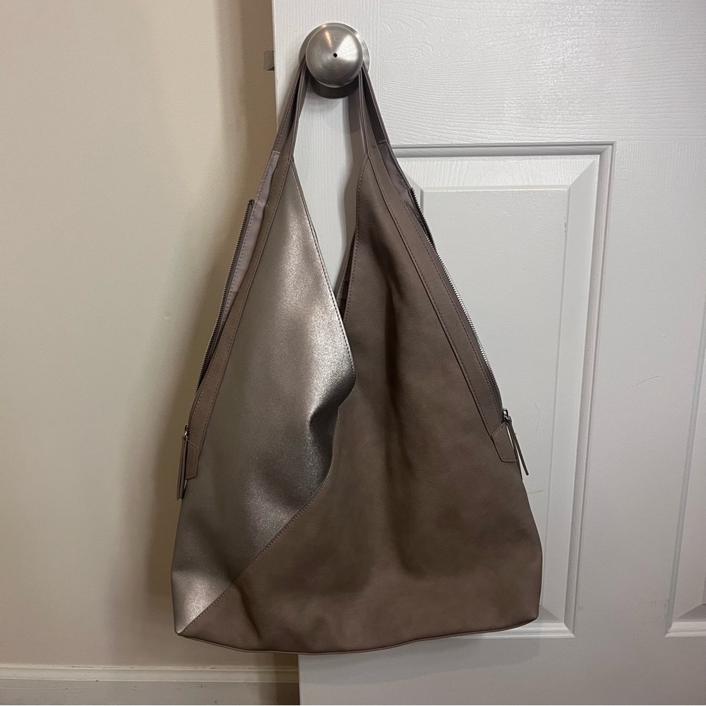 Stella & Dot Women’s Two-Tone Tan Hobo Bag - Picture 7 of 9